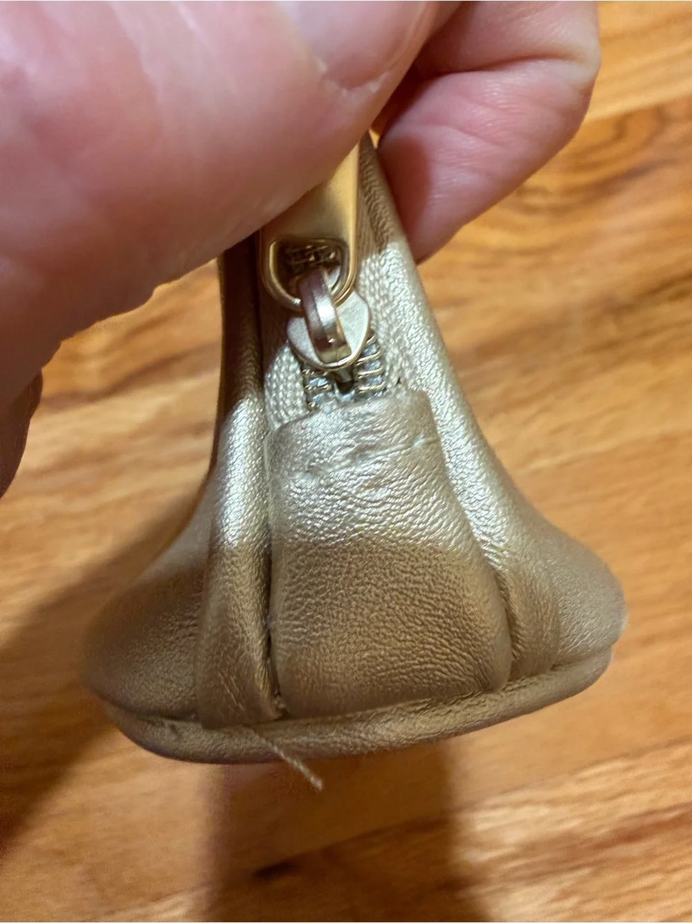 CHANEL Beautè GWP Gold Metallic Cosmetic Case